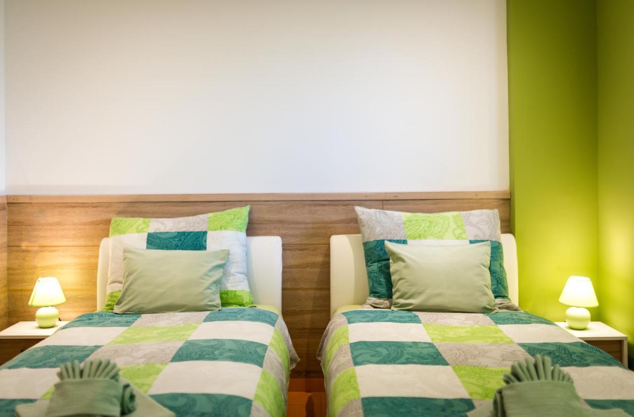 Guest House Slatki Snovi Knin Ngoại thất bức ảnh