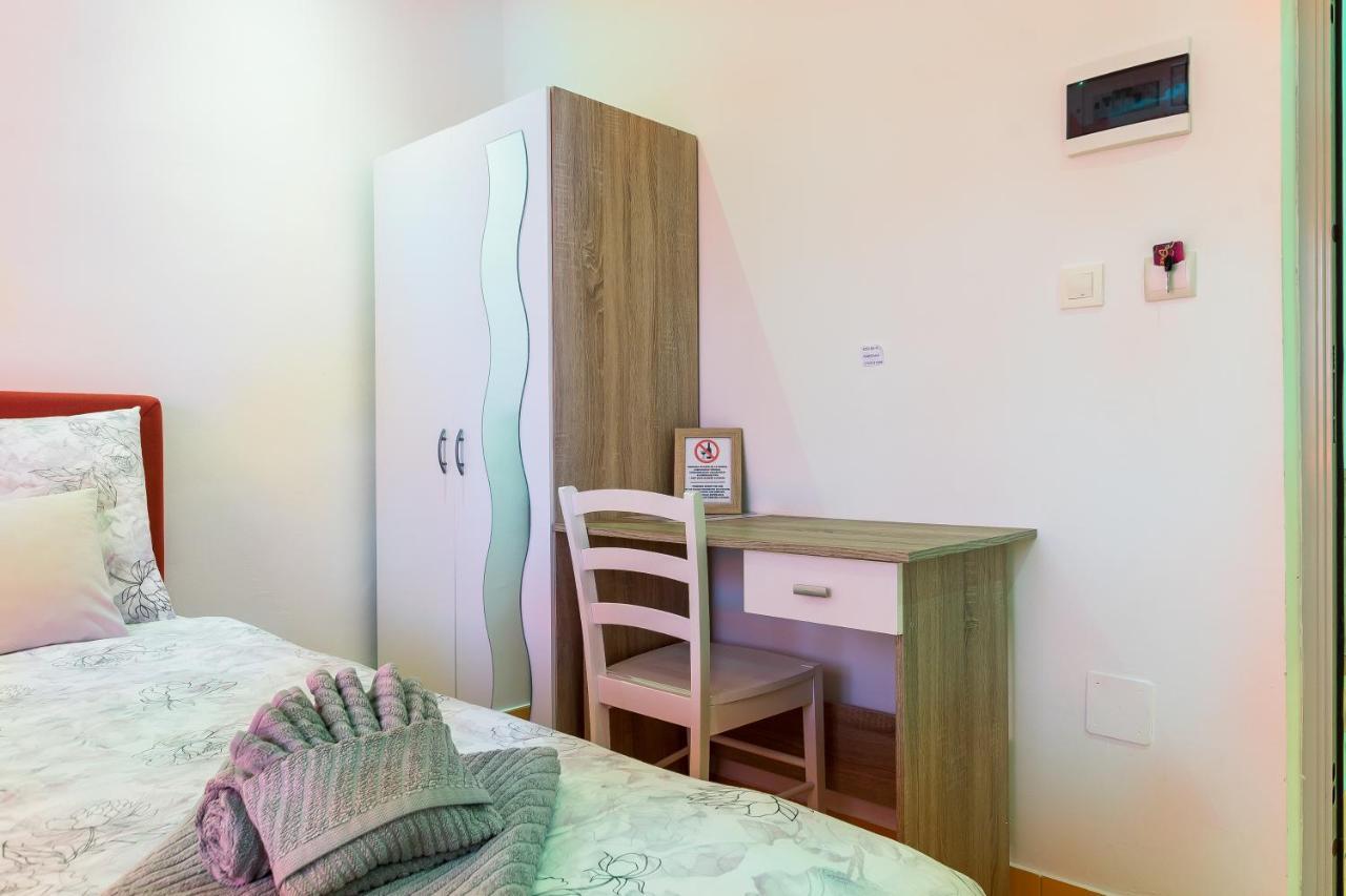 Guest House Slatki Snovi Knin Ngoại thất bức ảnh