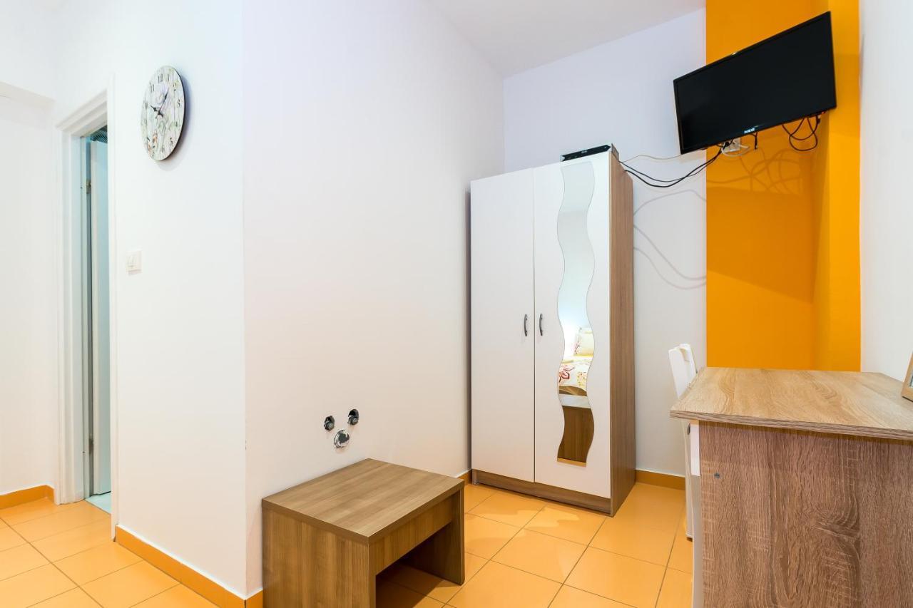 Guest House Slatki Snovi Knin Ngoại thất bức ảnh