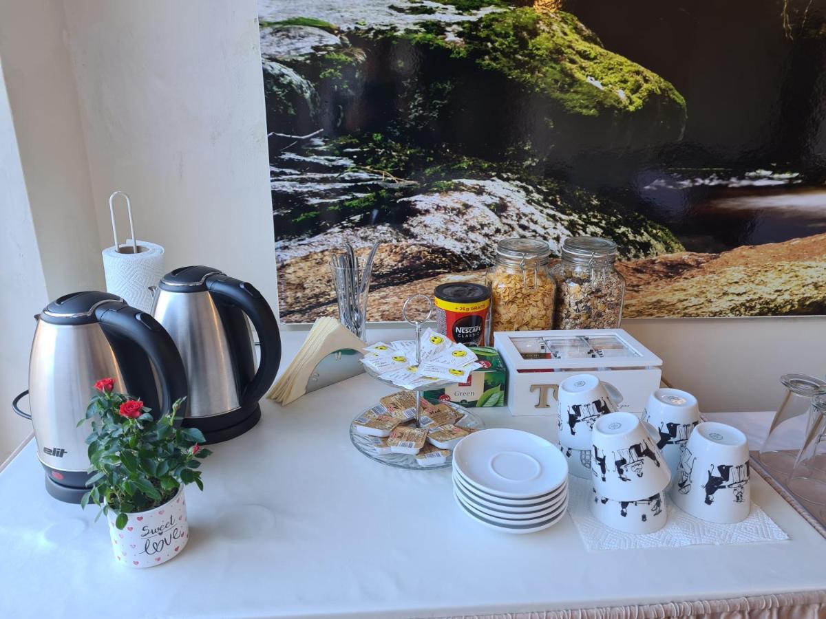 Guest House Slatki Snovi Knin Ngoại thất bức ảnh