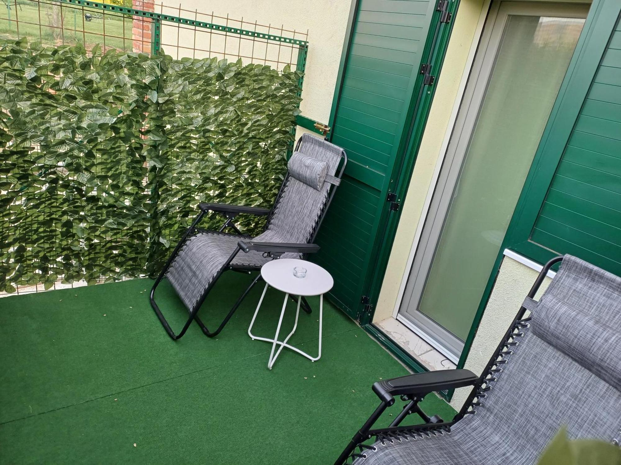 Guest House Slatki Snovi Knin Ngoại thất bức ảnh