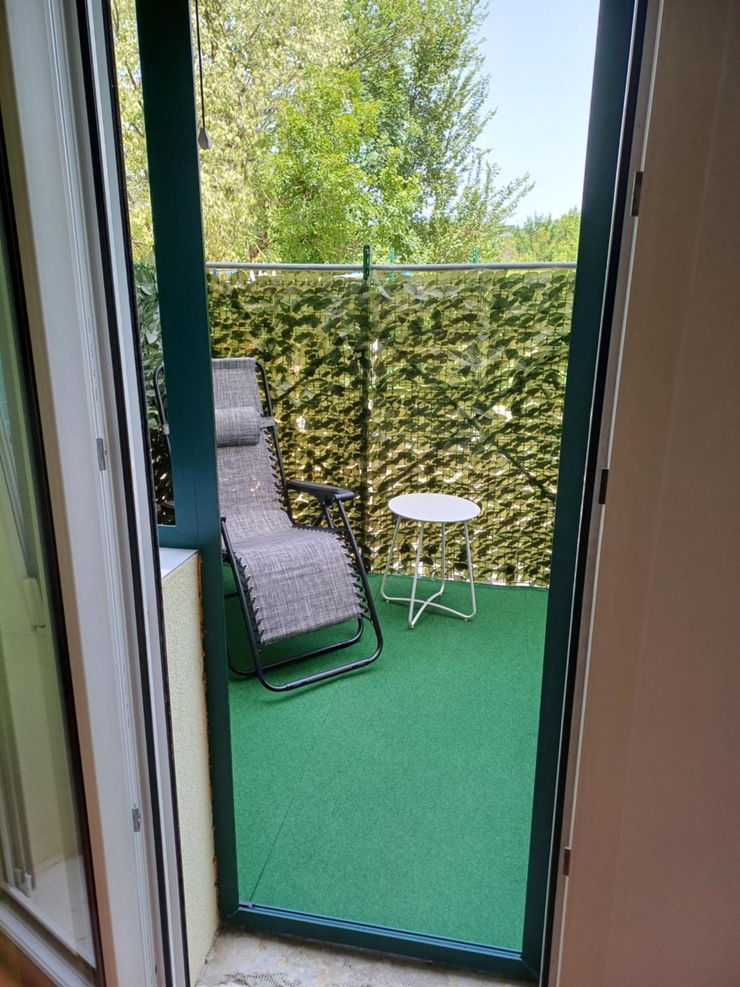 Guest House Slatki Snovi Knin Ngoại thất bức ảnh